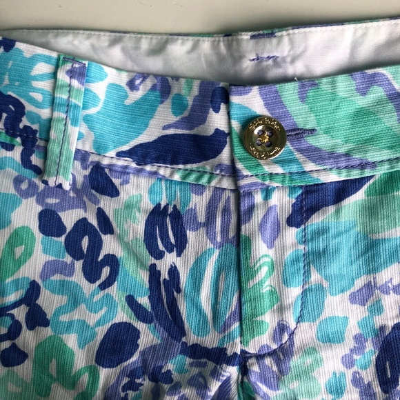 Lilly Pulitzer The Walsh Short in "Lilly's Lilac" - Picture 3 of 6